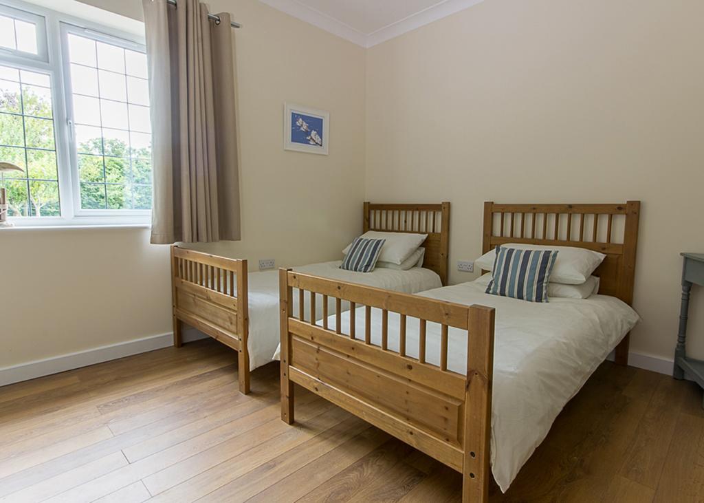 Amberwood Bed And Breakfast Lymington Exterior foto
